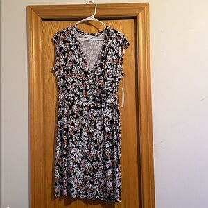 Liz Claiborne black Floral Short Sleeve Dress